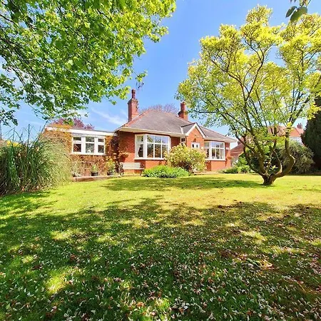 Spacious Dog Friendly Family Home On Norfolk Coast Potter Heigham Exterior photo