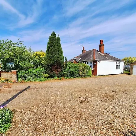 Spacious Dog Friendly Family Home On Norfolk Coast Potter Heigham Exterior photo