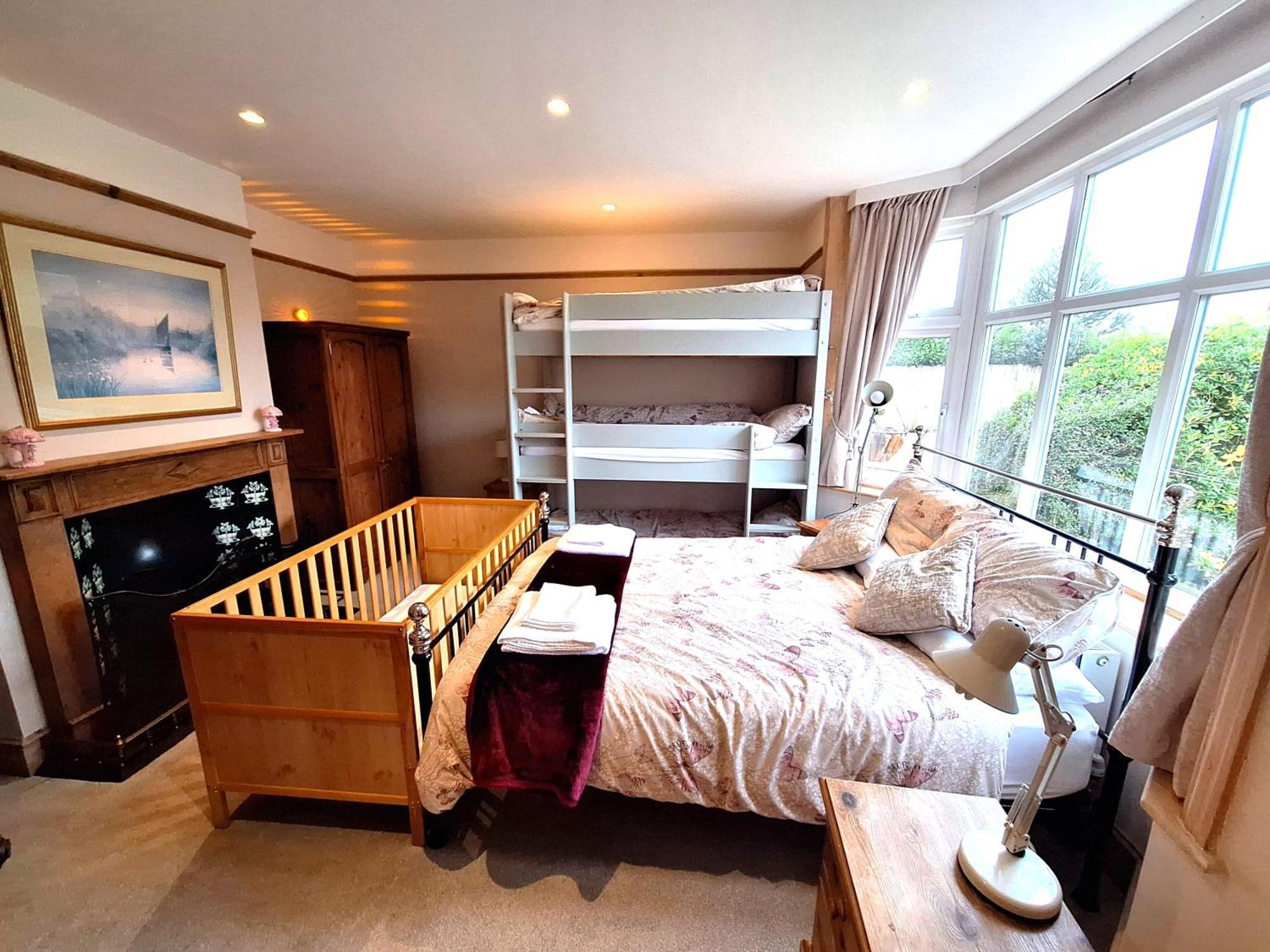 Spacious Dog Friendly Family On Norfolk Coast Holiday home